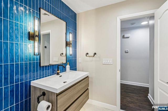 79 Sheffield Street, Oakland, NJ 07436