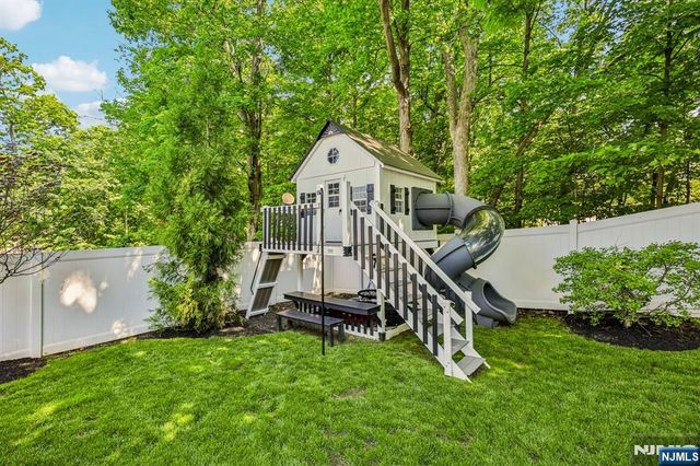 79 Sheffield Street, Oakland, NJ 07436