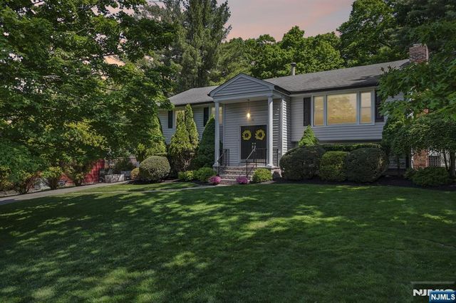 79 Sheffield Street, Oakland, NJ 07436