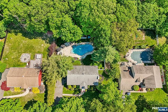 79 Sheffield Street, Oakland, NJ 07436