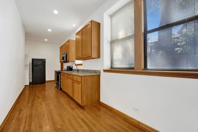 2859 S Lowe Avenue 1F, Chicago, IL 60616