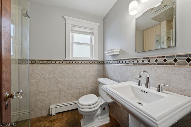 23 2Nd Ave, Hawthorne Boro, NJ 07506