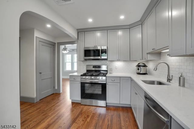 23 2Nd Ave, Hawthorne Boro, NJ 07506