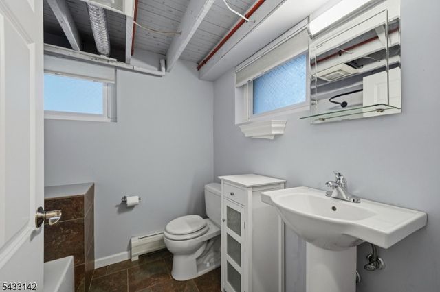 23 2Nd Ave, Hawthorne Boro, NJ 07506