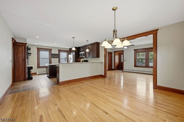 23 2Nd Ave, Hawthorne Boro, NJ 07506