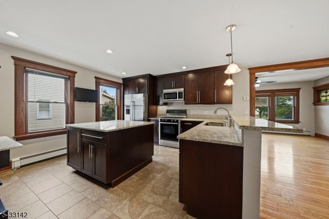 23 2Nd Ave, Hawthorne Boro, NJ 07506