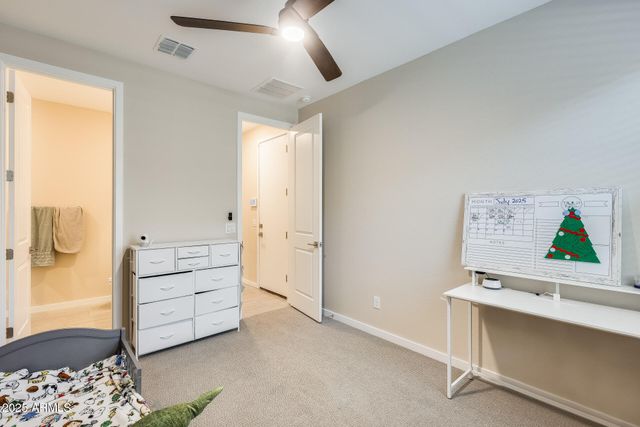 17381 W RUNNING DEER Trail, Surprise, AZ 85387