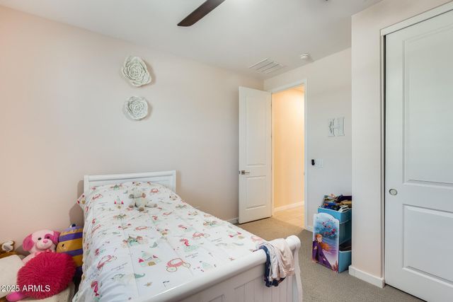 17381 W RUNNING DEER Trail, Surprise, AZ 85387