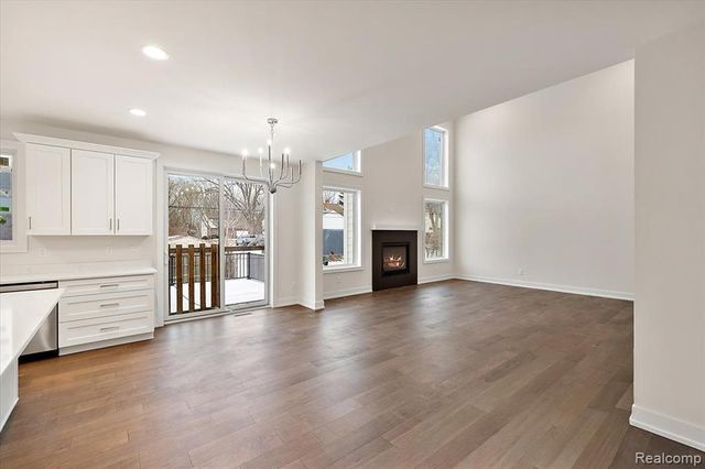 2911 Walsh Drive, Rochester Hills, MI 48309