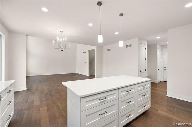 2911 Walsh Drive, Rochester Hills, MI 48309