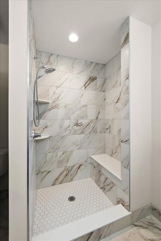 2911 Walsh Drive, Rochester Hills, MI 48309