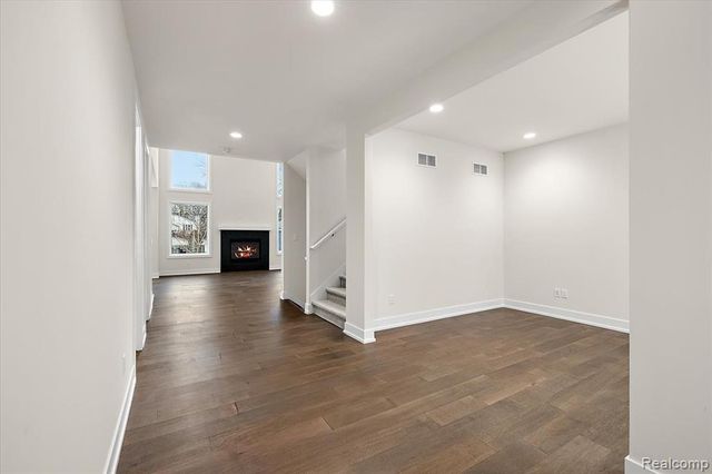 2911 Walsh Drive, Rochester Hills, MI 48309