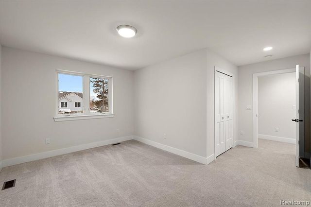 2911 Walsh Drive, Rochester Hills, MI 48309