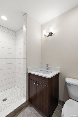 2911 Walsh Drive, Rochester Hills, MI 48309