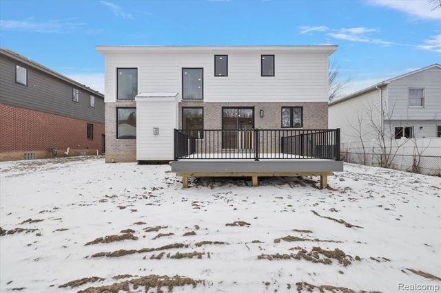 2911 Walsh Drive, Rochester Hills, MI 48309