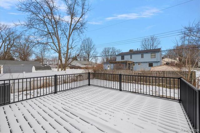 2911 Walsh Drive, Rochester Hills, MI 48309