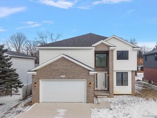 2911 Walsh Drive, Rochester Hills, MI 48309