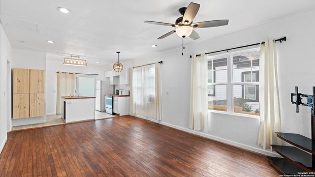 138 PAUL ST, San Antonio, TX 78203