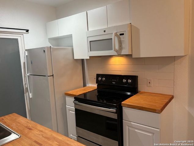138 PAUL ST, San Antonio, TX 78203