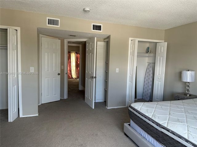6060 Village Circle, Orlando, FL 32822