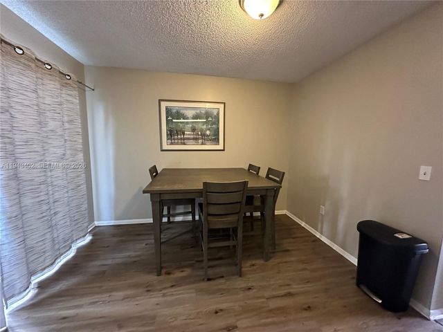 6060 Village Circle, Orlando, FL 32822
