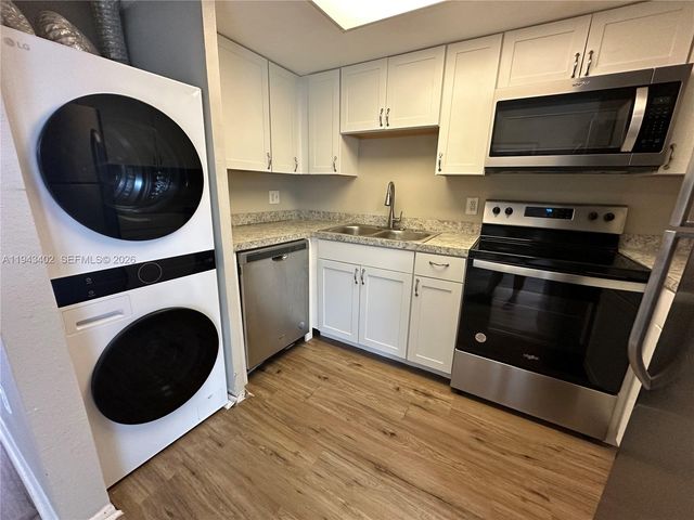 6060 Village Circle, Orlando, FL 32822