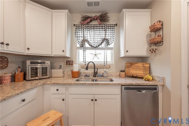 17854 Meriwether Lewis St, Ruther Glen, VA 22546