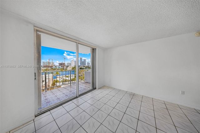 6900 Bay Dr 7E, Miami Beach, FL 33141