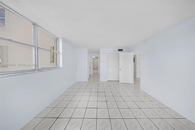 6900 Bay Dr 7E, Miami Beach, FL 33141