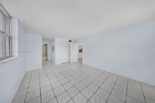 6900 Bay Dr 7E, Miami Beach, FL 33141
