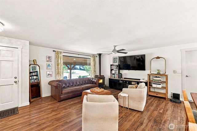29412 216th Avenue SE, Black Diamond, WA 98010