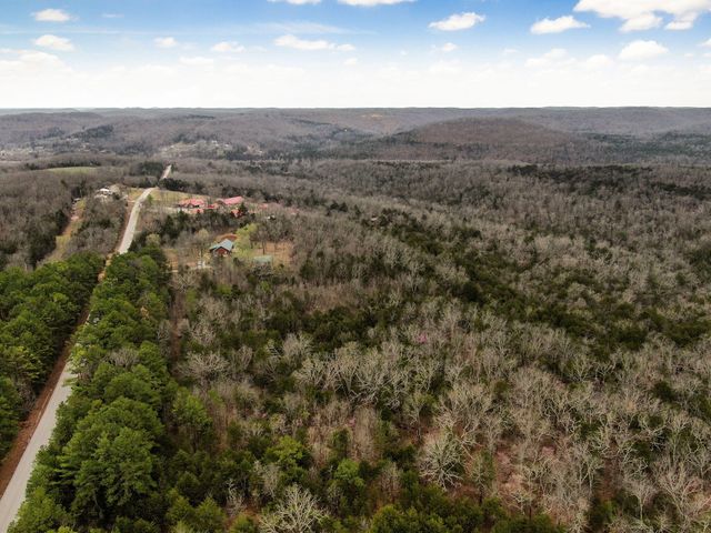 000 Fossil Cove Road, Cape Fair, MO 65624