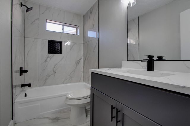 6830 Desert Rose Lane, Houston, TX 77086