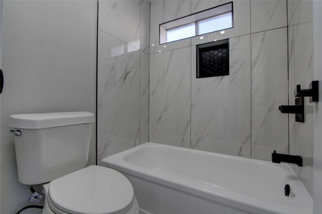 6830 Desert Rose Lane, Houston, TX 77086