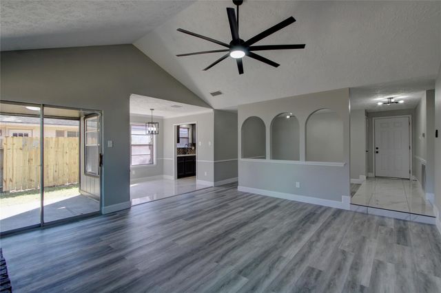 6830 Desert Rose Lane, Houston, TX 77086