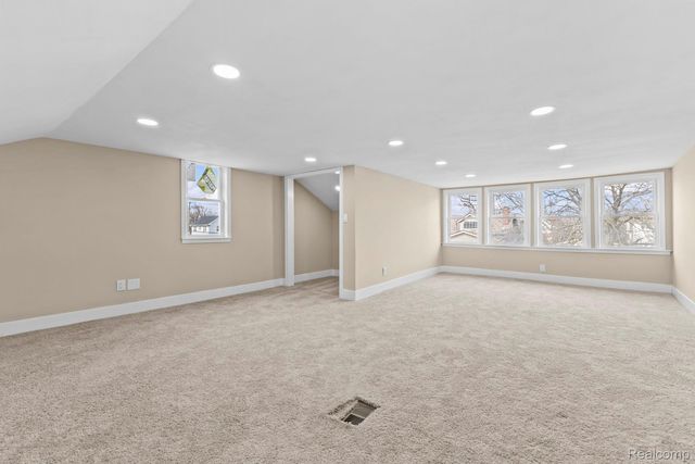 2341 Fullerton Street, Detroit, MI 48238