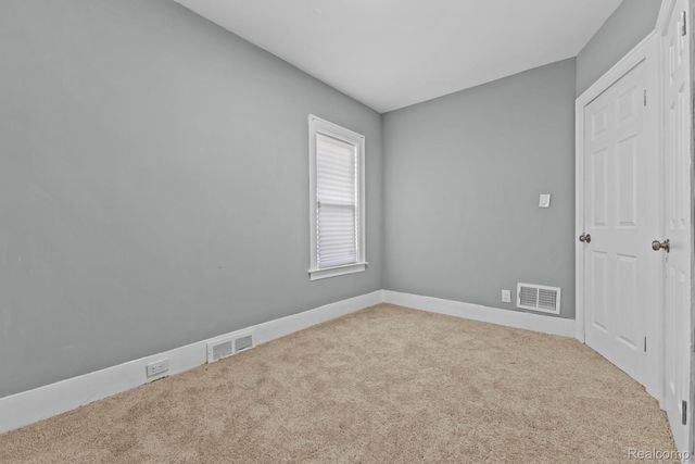 2341 Fullerton Street, Detroit, MI 48238