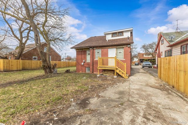 2341 Fullerton Street, Detroit, MI 48238