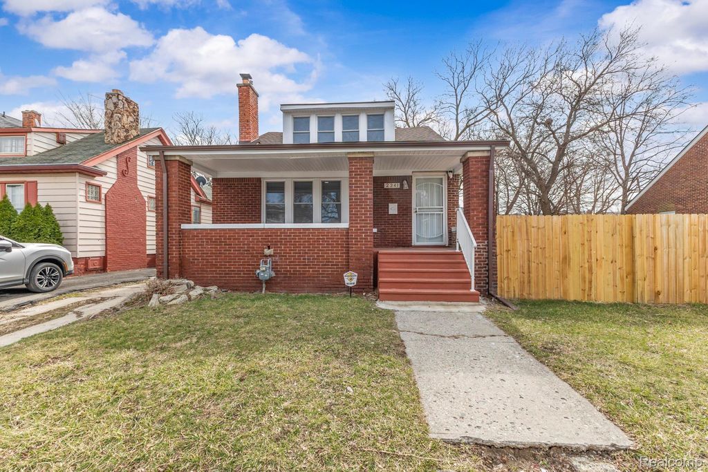 2341 Fullerton Street, Detroit, MI 48238