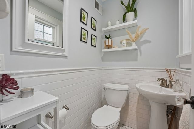 14 Byrne Rd, West Orange Twp., NJ 07052