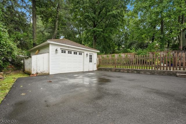14 Byrne Rd, West Orange Twp., NJ 07052