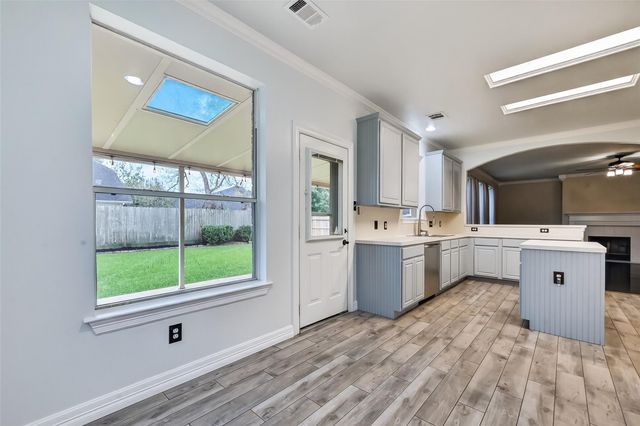 2423 Floral Ridge Drive, Spring, TX 77388