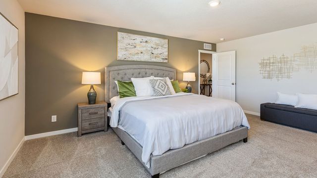 2232 SE Morningdew Drive, West Des Moines, IA 50265