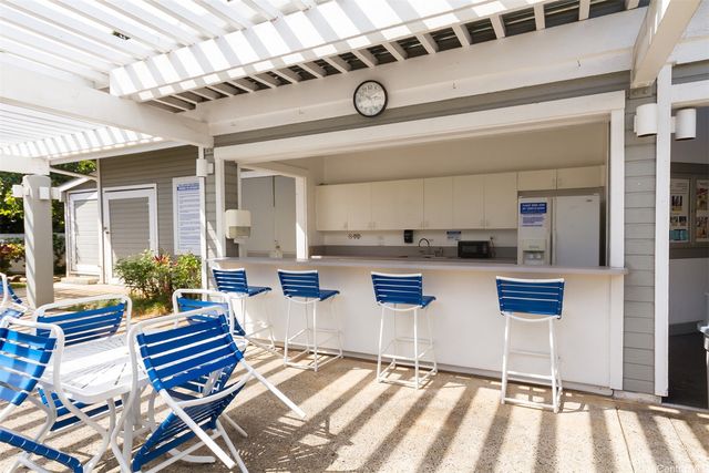 493 Mananai Place 31V, Honolulu, HI 96818