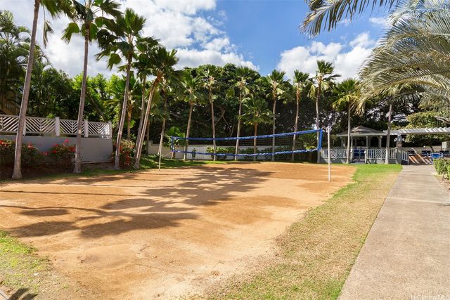 493 Mananai Place 31V, Honolulu, HI 96818