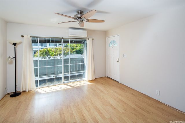 493 Mananai Place 31V, Honolulu, HI 96818