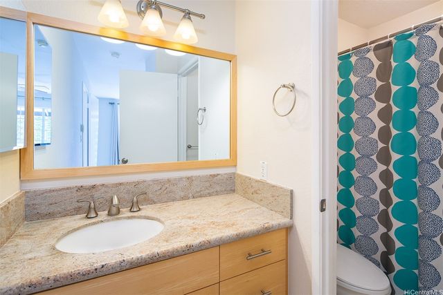 493 Mananai Place 31V, Honolulu, HI 96818