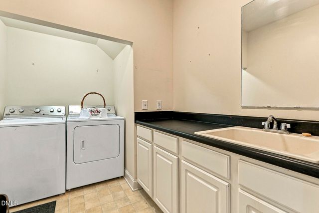 89 Cloverdale Drive, Pittsboro, NC 27312