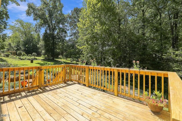 89 Cloverdale Drive, Pittsboro, NC 27312