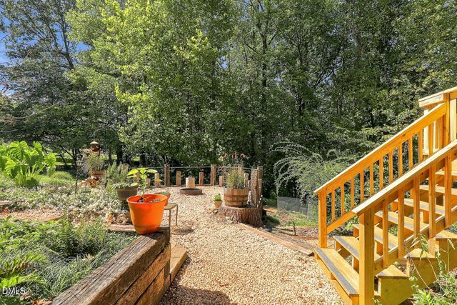 89 Cloverdale Drive, Pittsboro, NC 27312